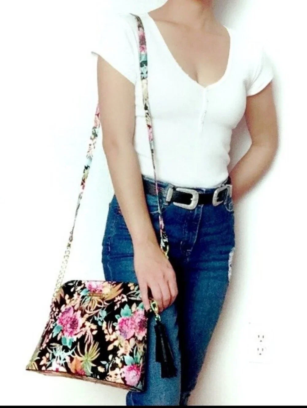 NWOT Madden Girl Black Floral Tassel Crossbody Purse With Gold Chain Detail